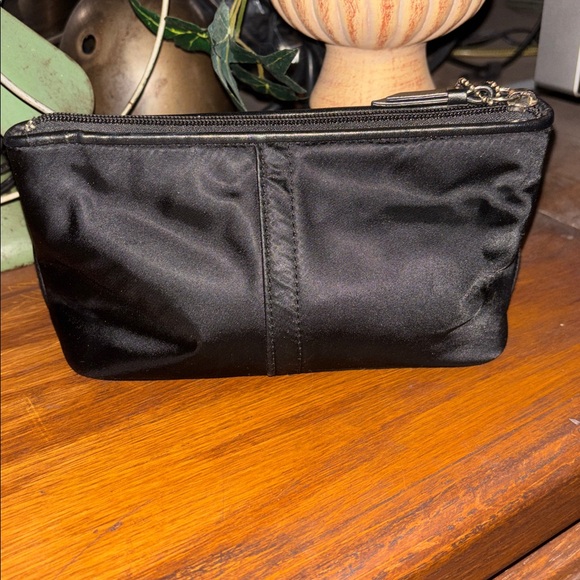 Coach Vintage Black Nylon Cosmetic Pouch with Blue Leather Creed - Picture 4 of 8